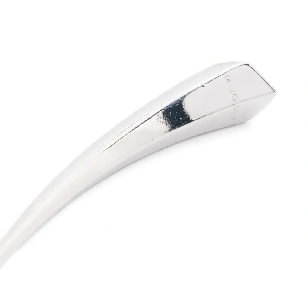 Серьги с логотипом