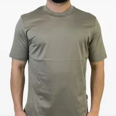 футболка с круглым вырезом