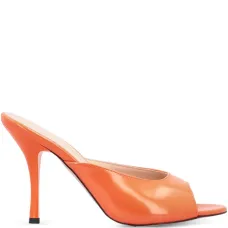 босоножки на шпильке