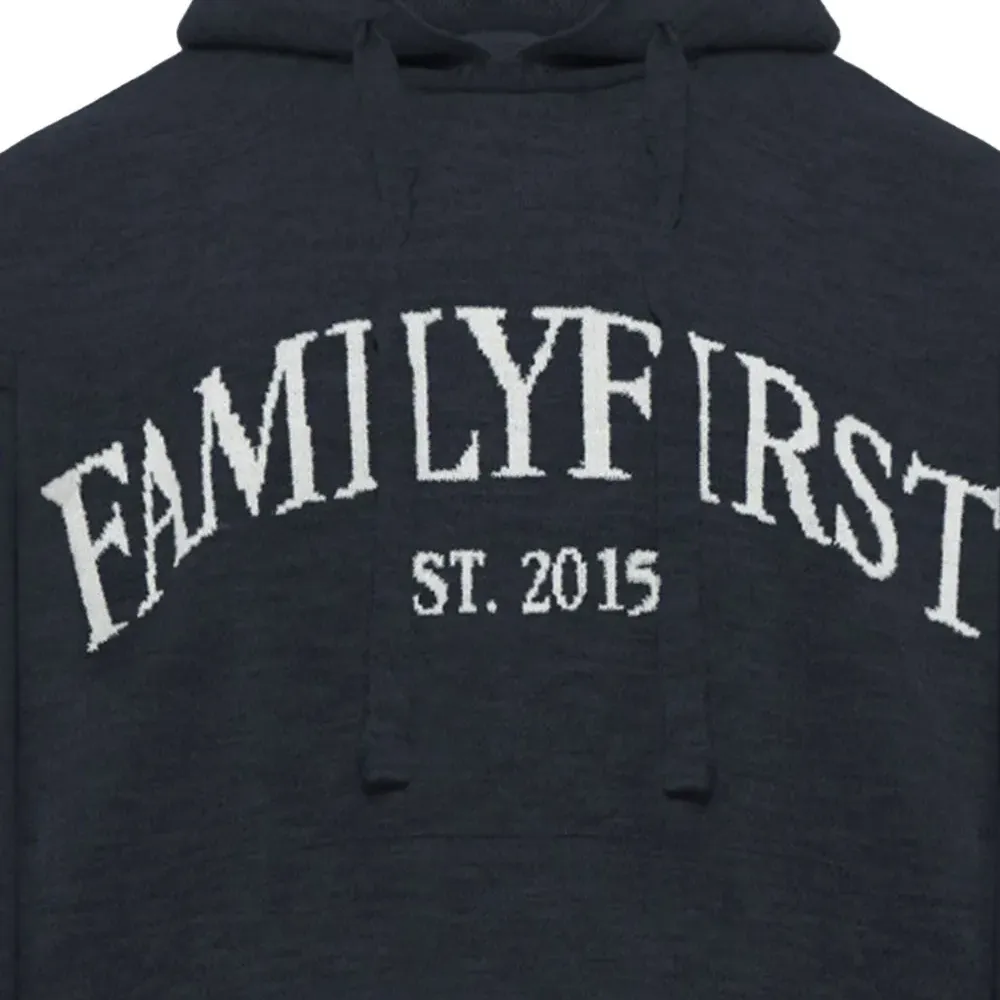 Худи с вышитым логотипом