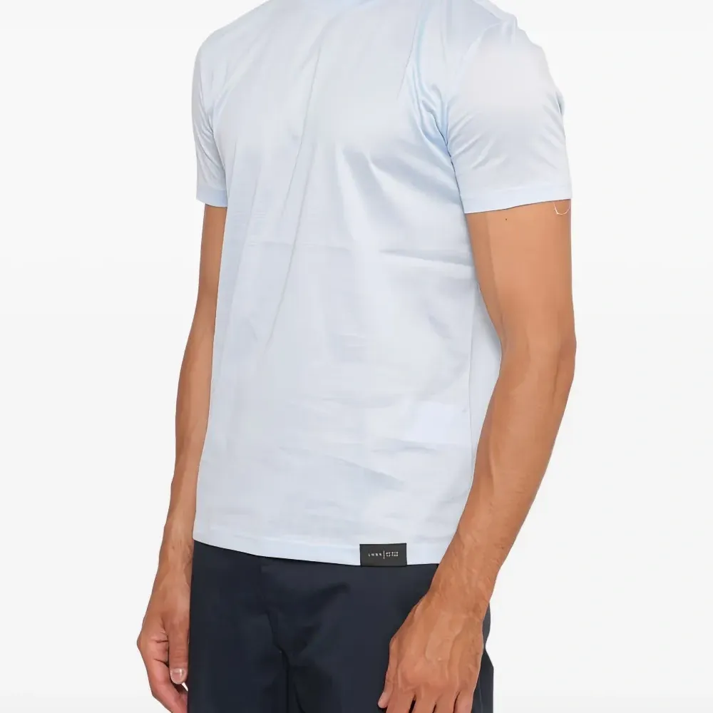 Футболка с круглым вырезом