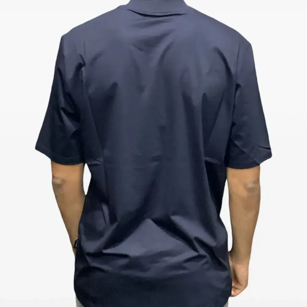 футболка с круглым вырезом