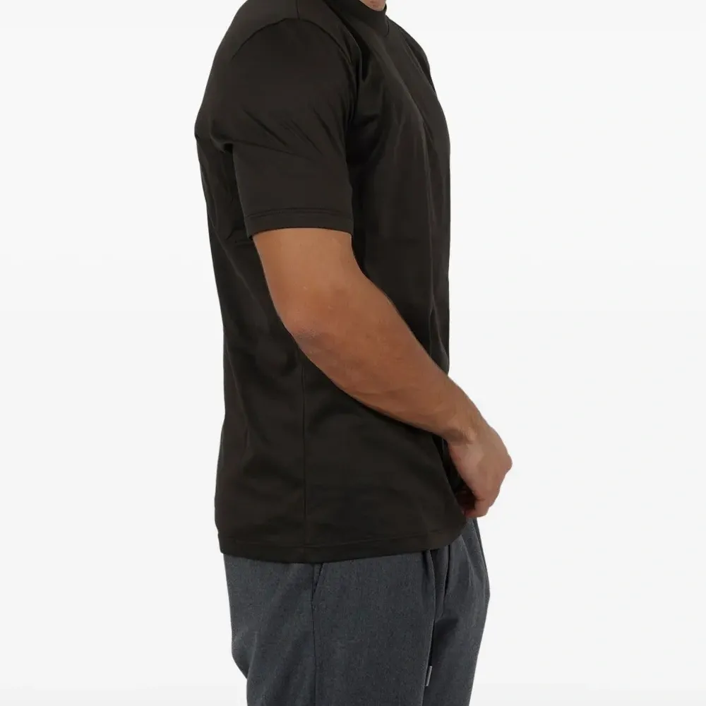 Футболка с круглым вырезом