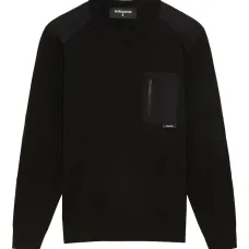 Свитер с нашивкой