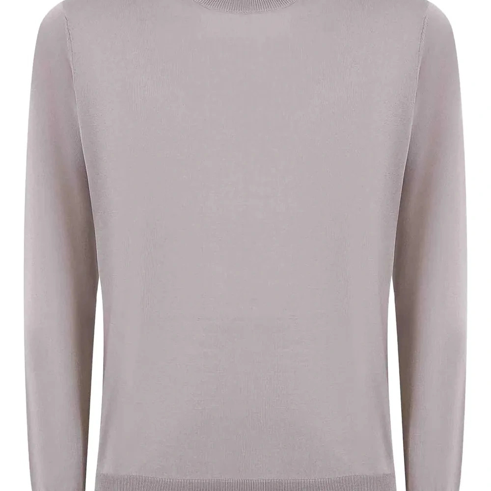 Свитер с круглым вырезом и длинными рукавами