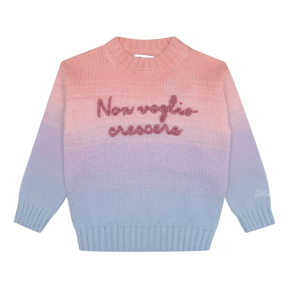 Свитер с вышивкой