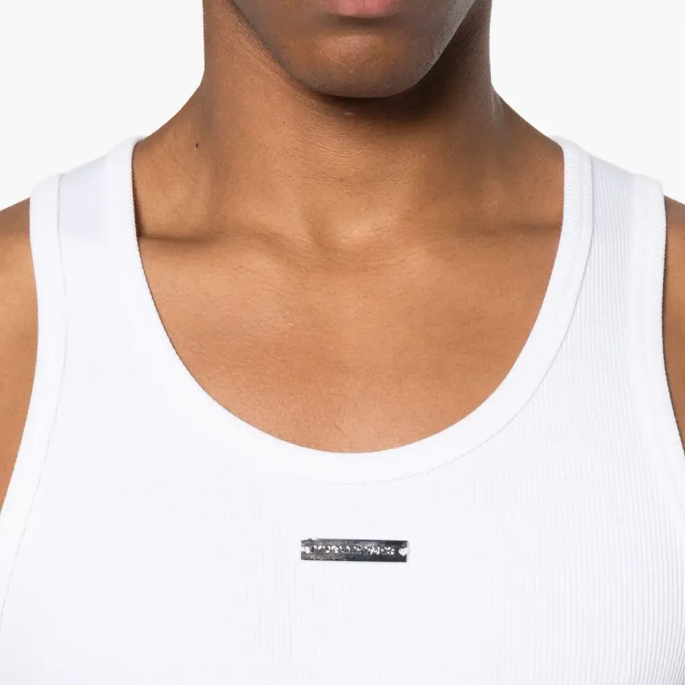 топ с U-образным вырезом