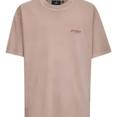 футболка с логотипом