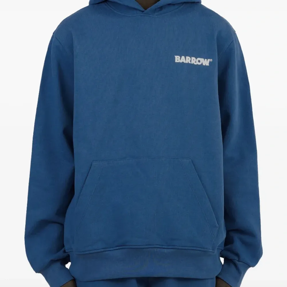 худи с логотипом