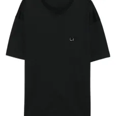 футболка с металлическим декором