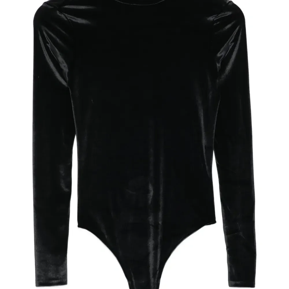 Бархатное боди с высоким воротником