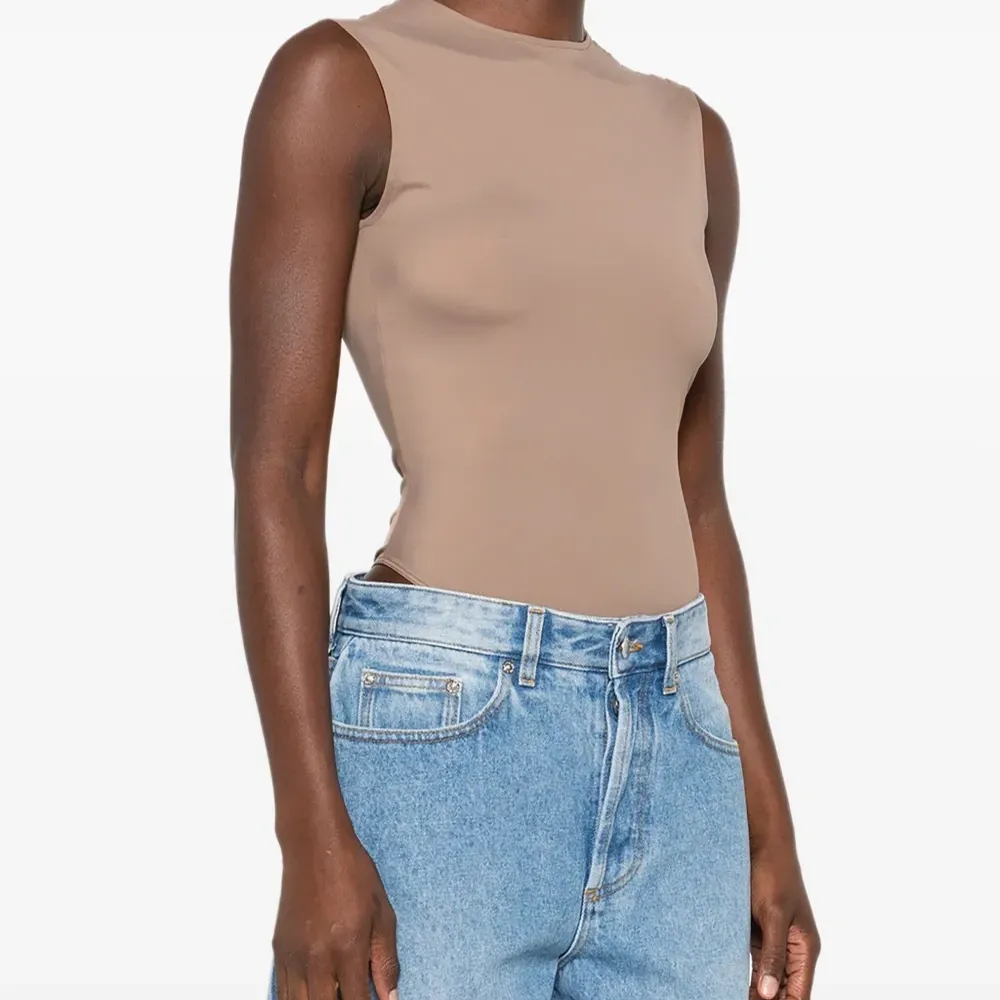 Боди без рукавов