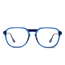 Очки в круглой оправе