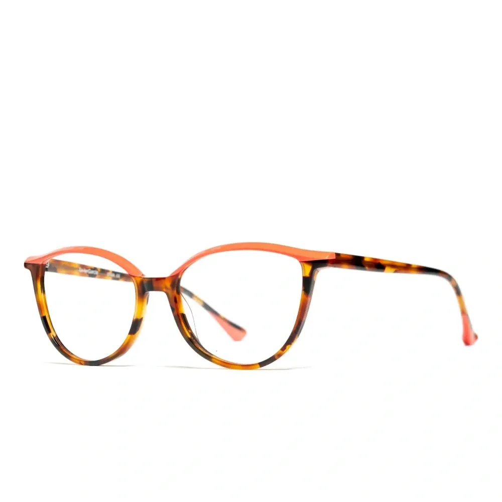 Очки в круглой оправе черепаховой расцветки