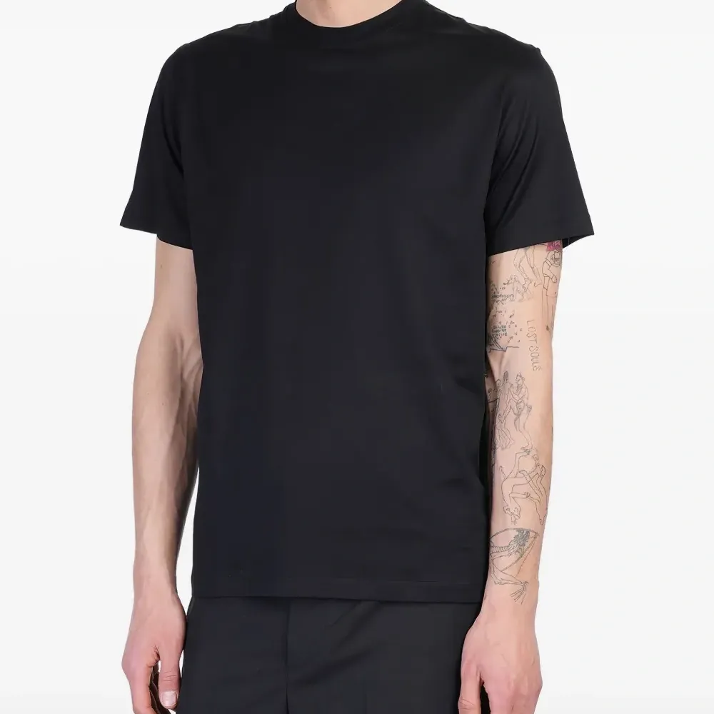 Футболка с круглым вырезом