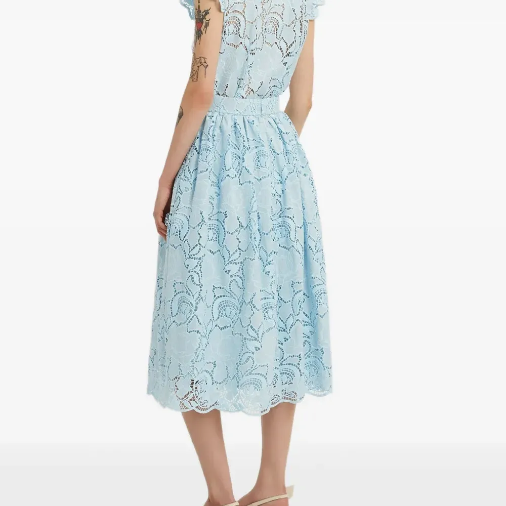 кружевной топ без рукавов