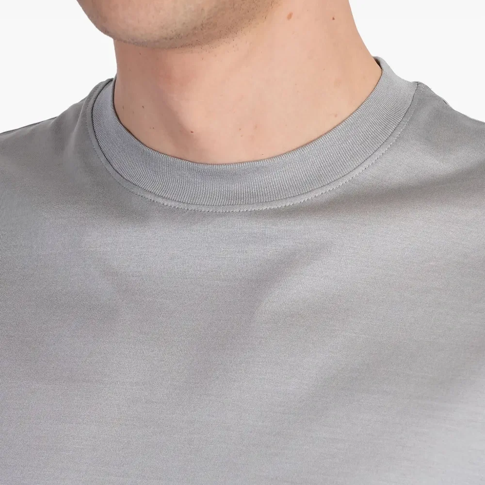 Футболка с круглым вырезом