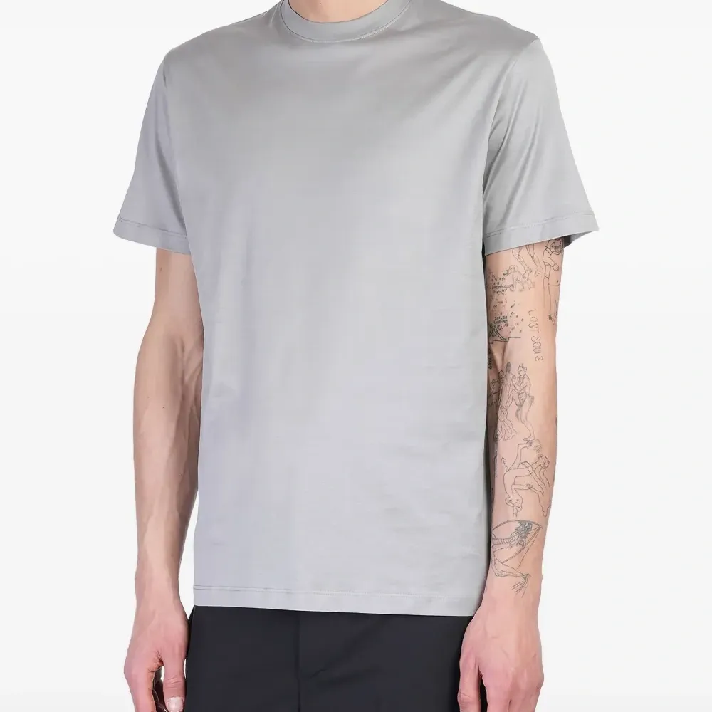 Футболка с круглым вырезом