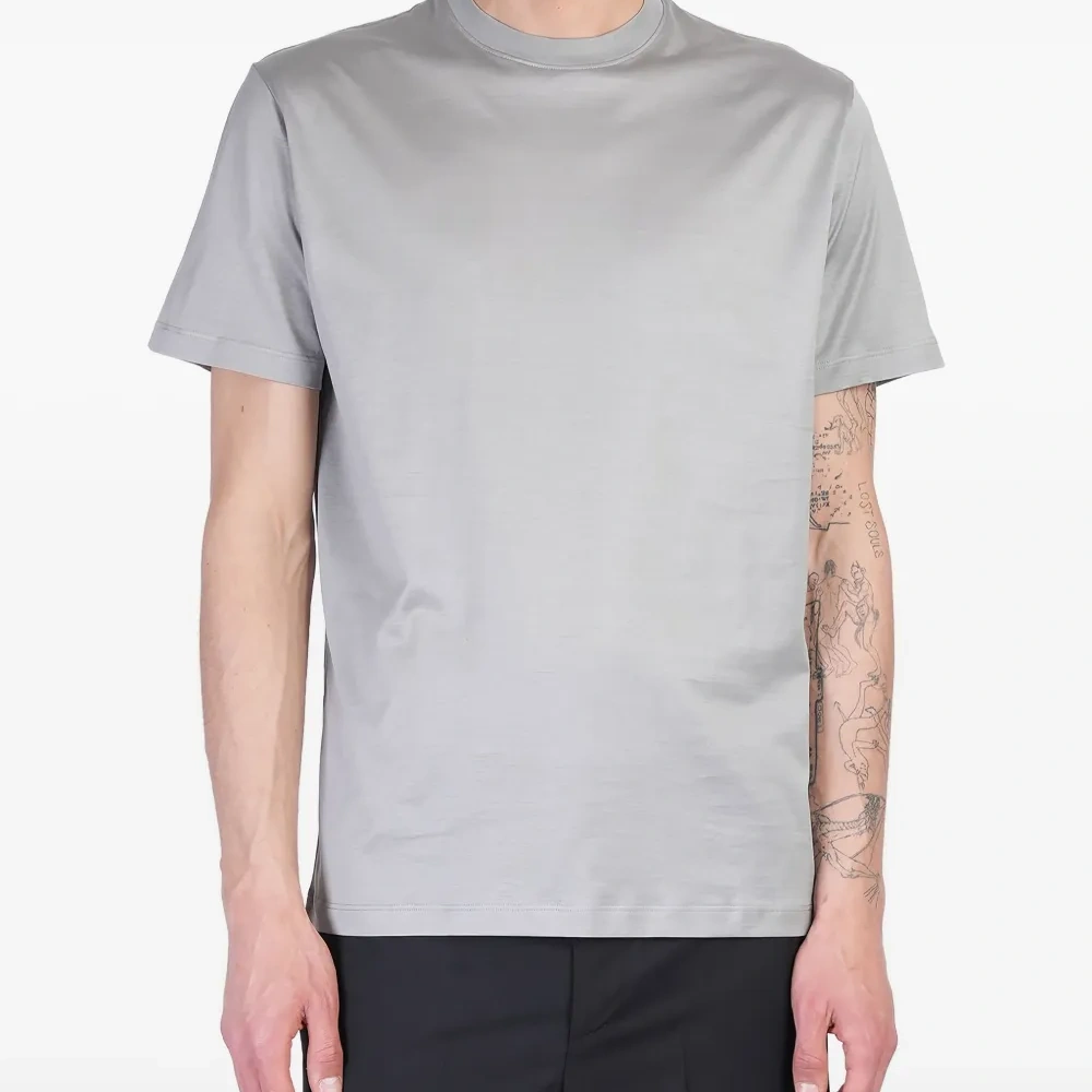 Футболка с круглым вырезом