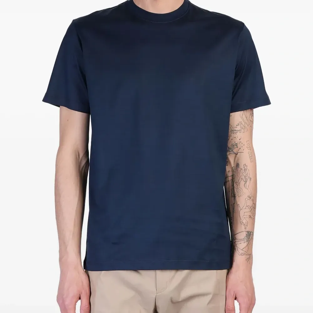 Футболка с круглым вырезом