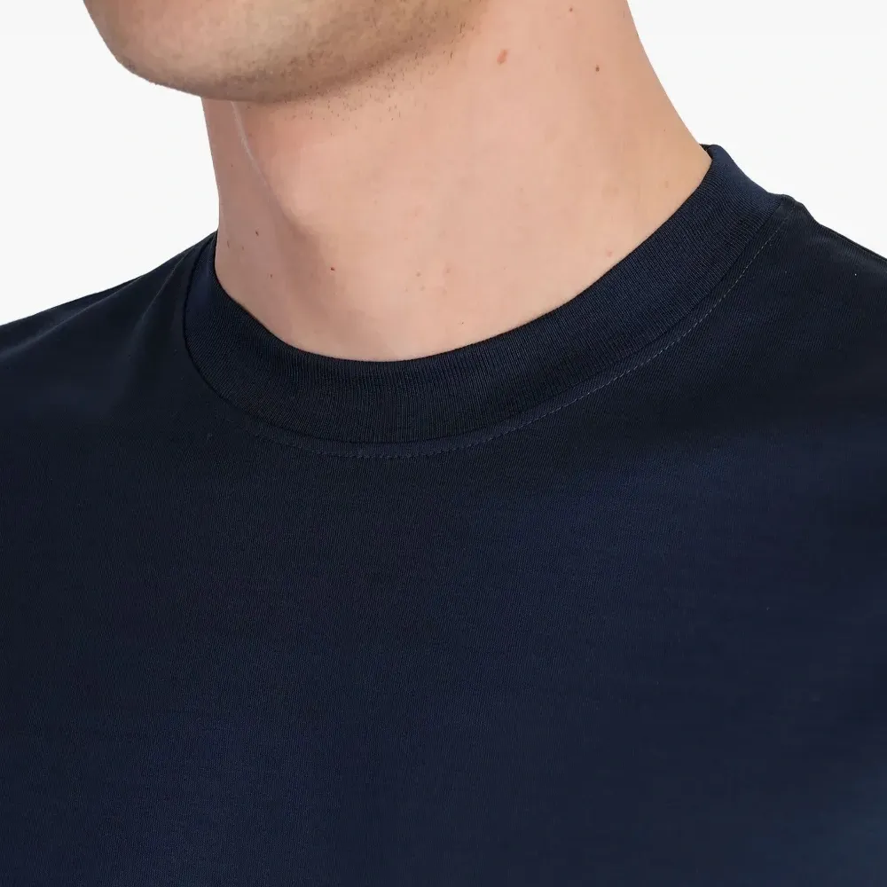 Футболка с круглым вырезом