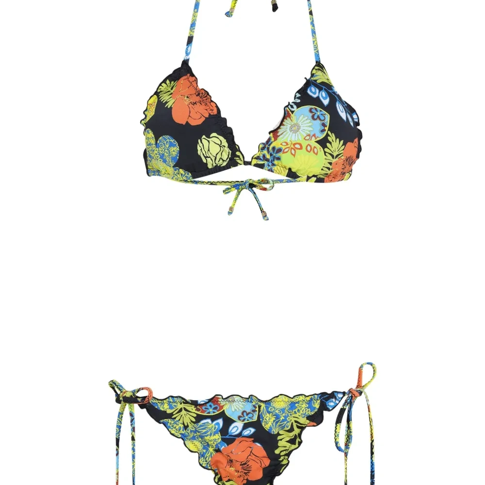 бикини с оборками и цветочным принтом