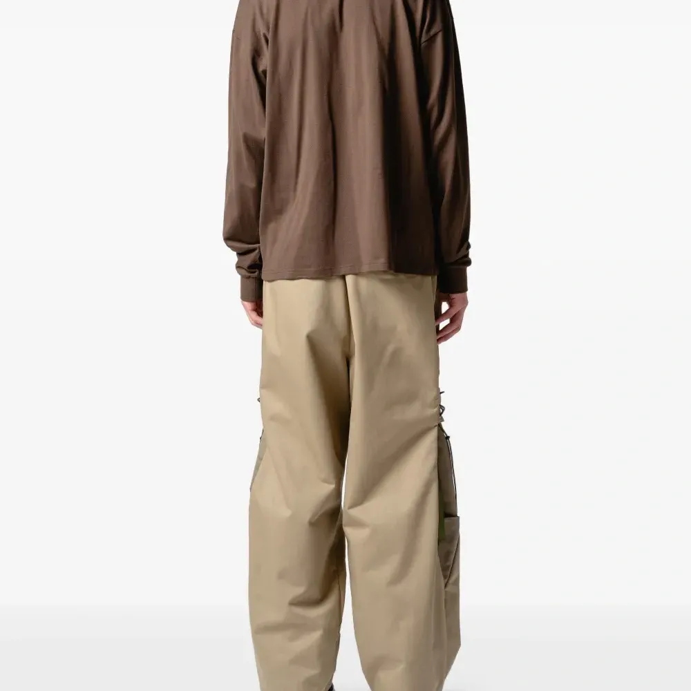 футболка с длинными рукавами и графичным принтом