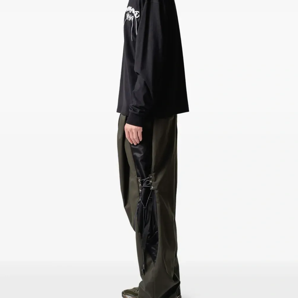 футболка с длинными рукавами и графичным принтом