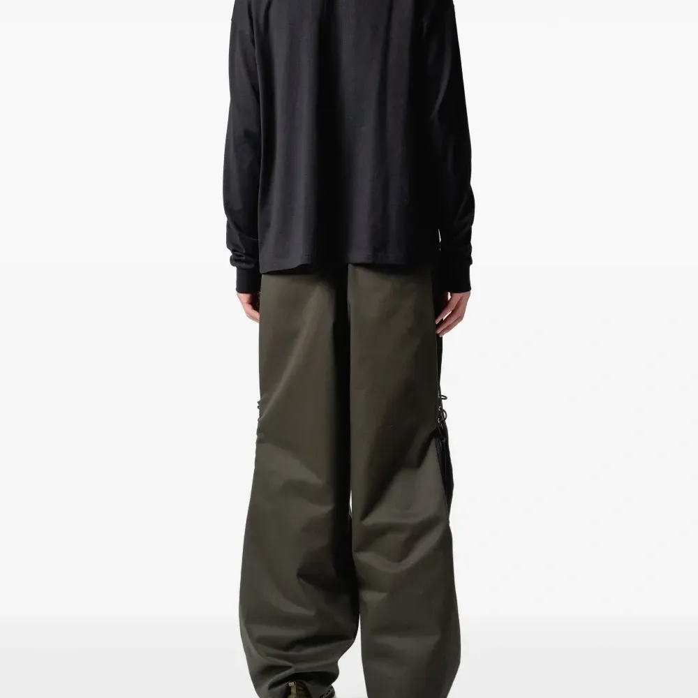 футболка с длинными рукавами и графичным принтом