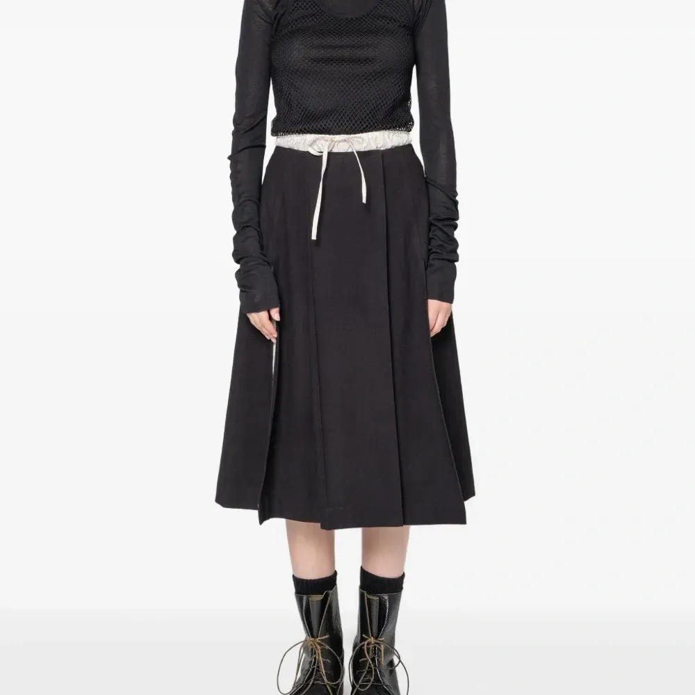 Топ с длинными рукавами