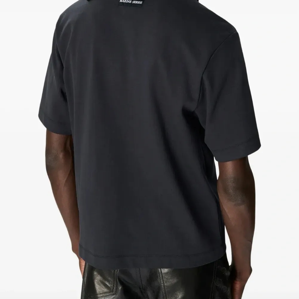 Футболка с логотипом