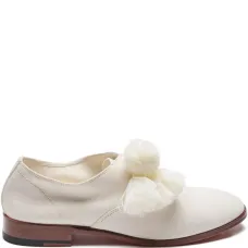 Кроссовки с помпонами