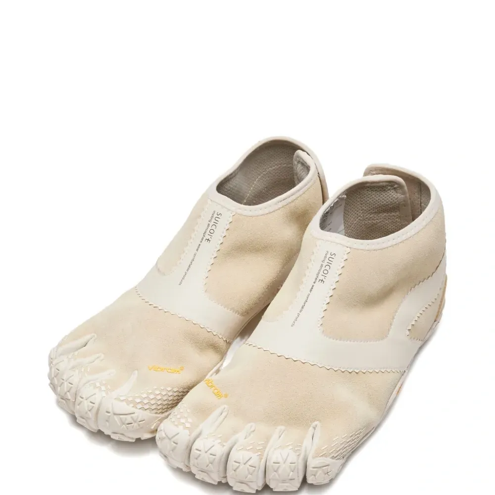 Кроссовки с пятью пальцами