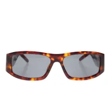 Солнцезащитные очки черепаховой расцветки