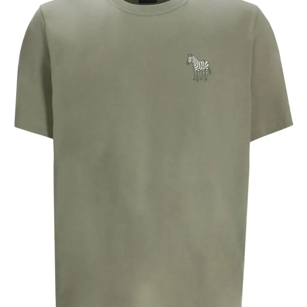 Футболка с нашивкой