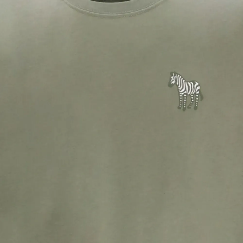 Футболка с нашивкой