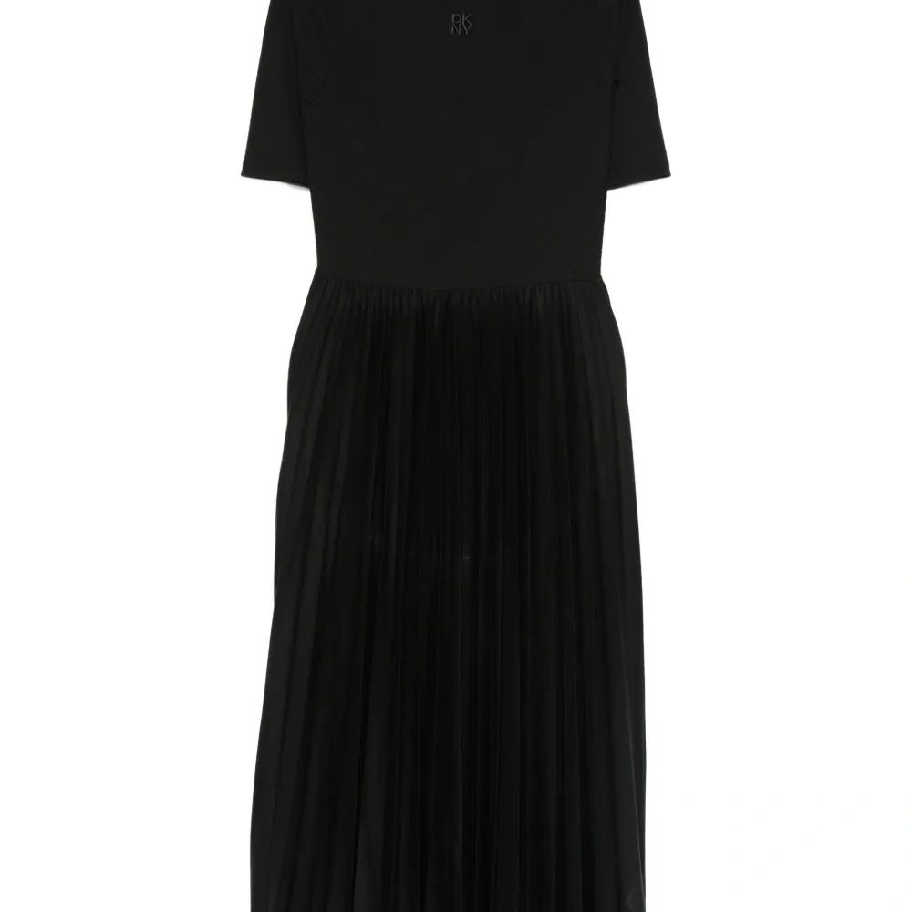 Платье миди с короткими рукавами и складками