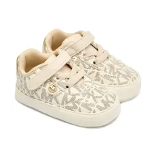 Кроссовки с логотипом