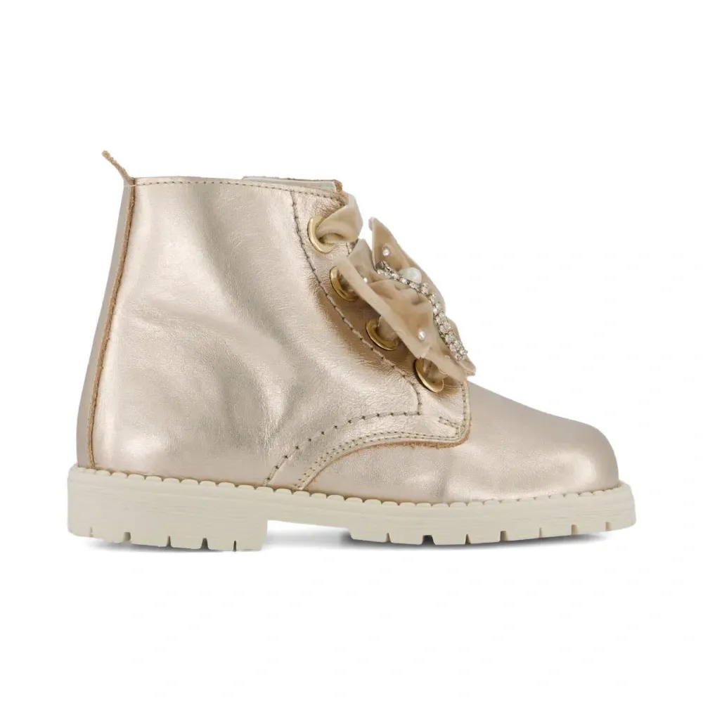 Ботинки на шнуровке с бархатным бантом