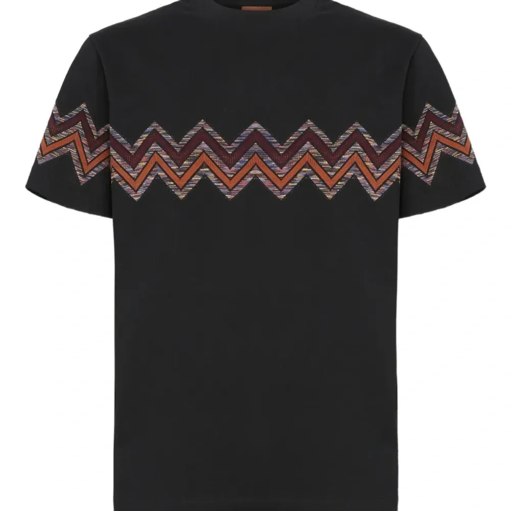 Футболка с узором зигзаг