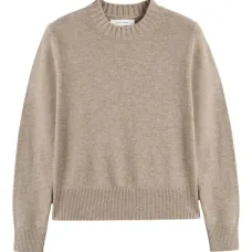 Свитер с круглым вырезом