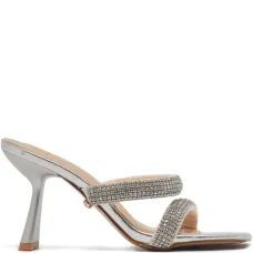 Декорированные босоножки