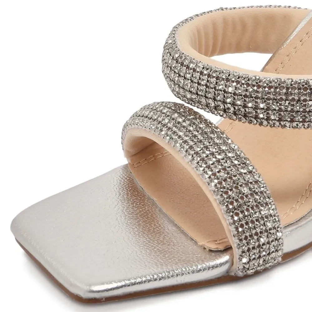 Декорированные босоножки