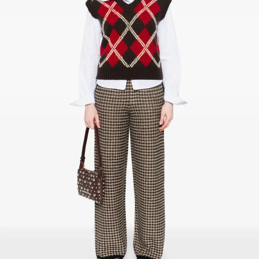 Безрукавный жилет с аргелским узором