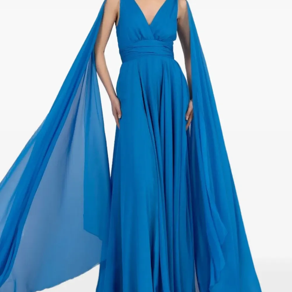 Платье макси с V-образным вырезом