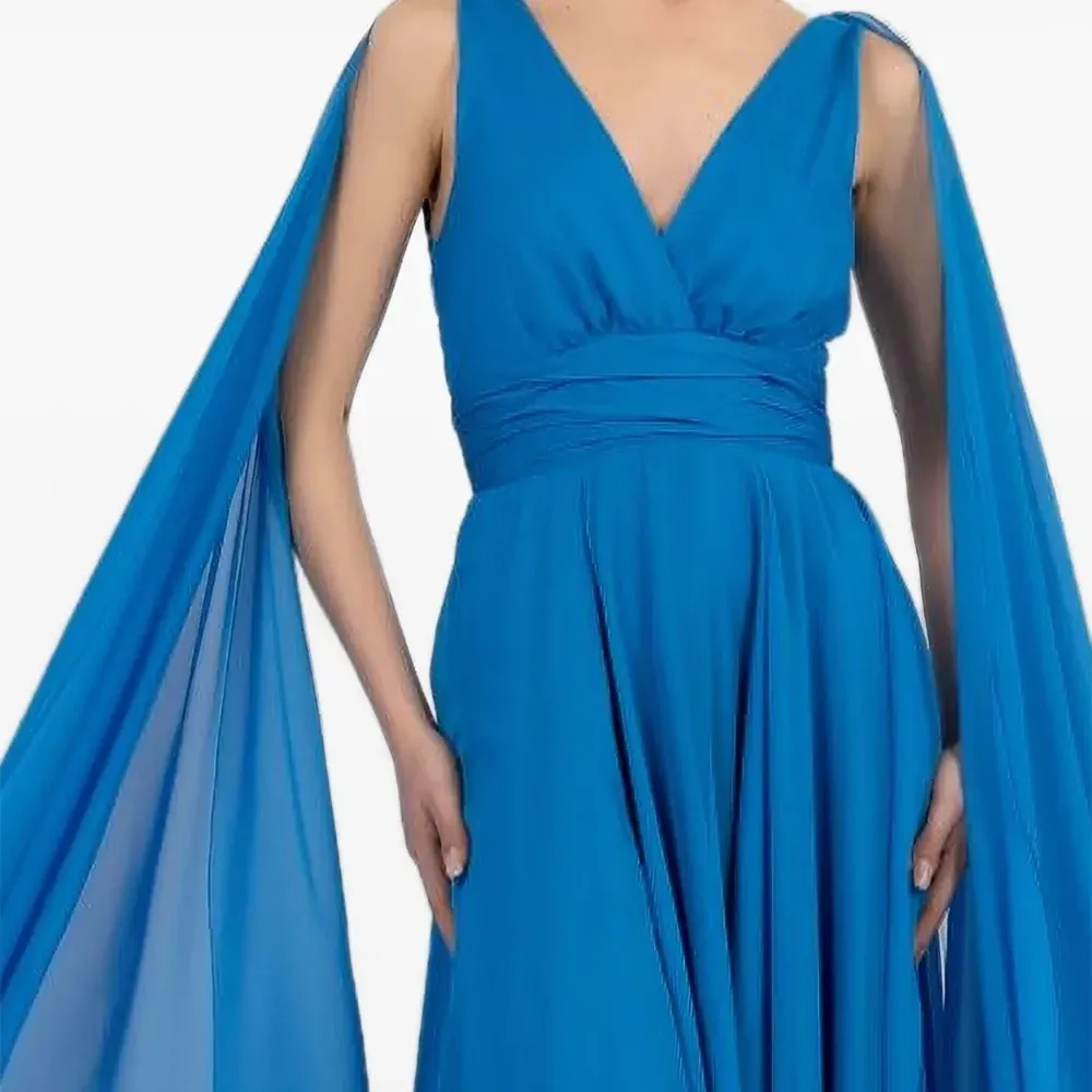 Платье макси с V-образным вырезом