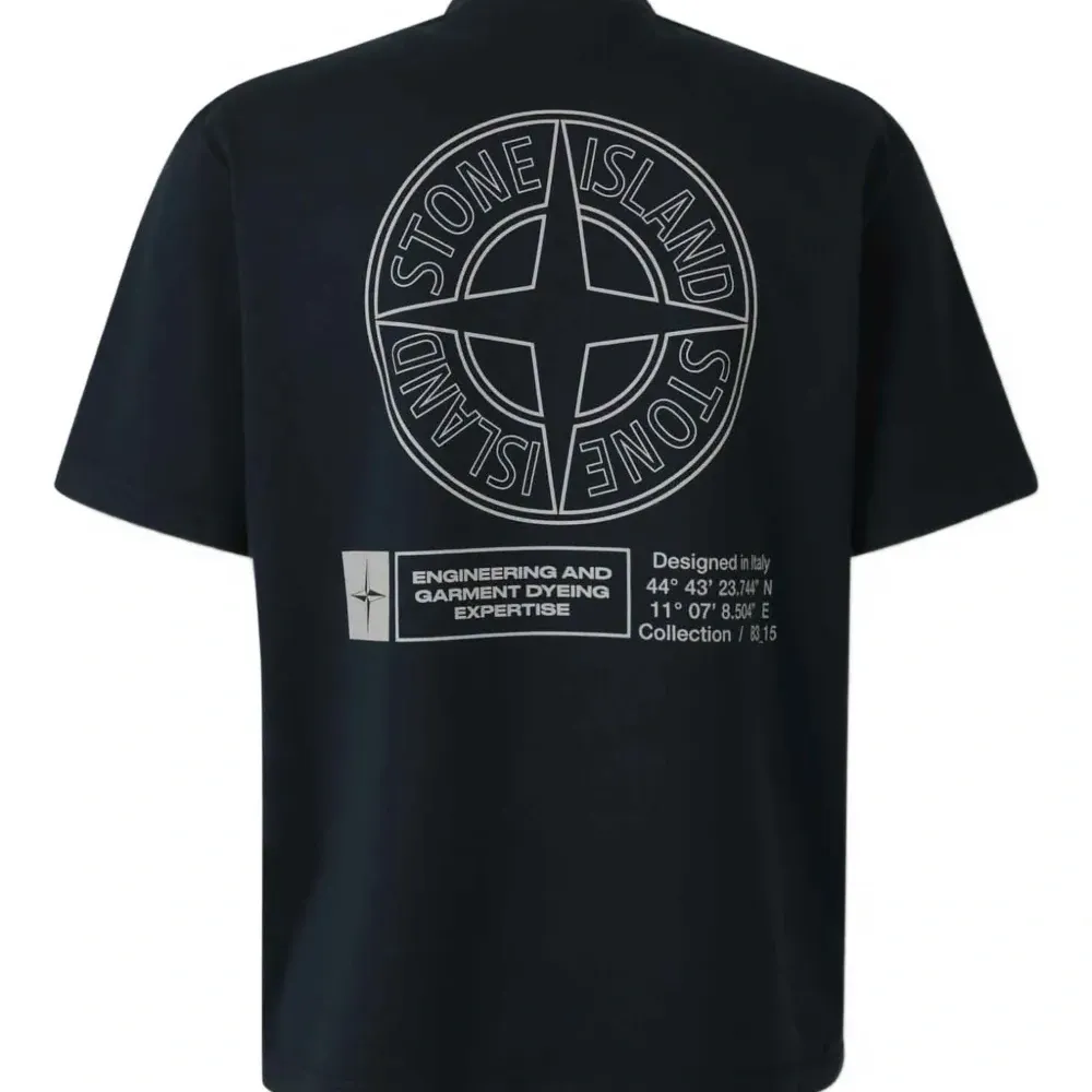 футболка с логотипом Compass