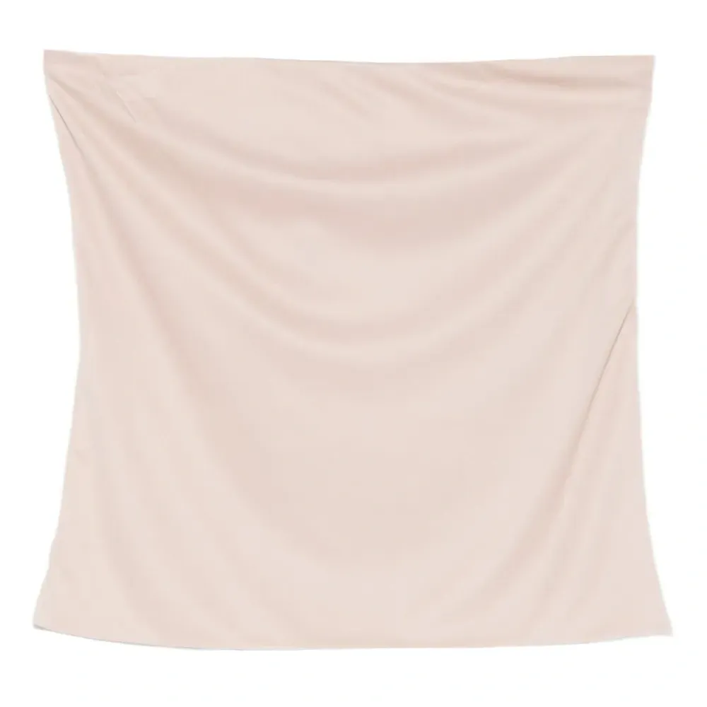 Топ без бретелей со сборками Топ без бретелей со сборками