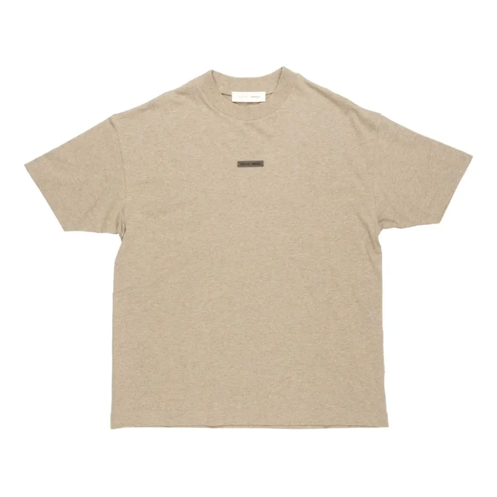 футболка с логотипом