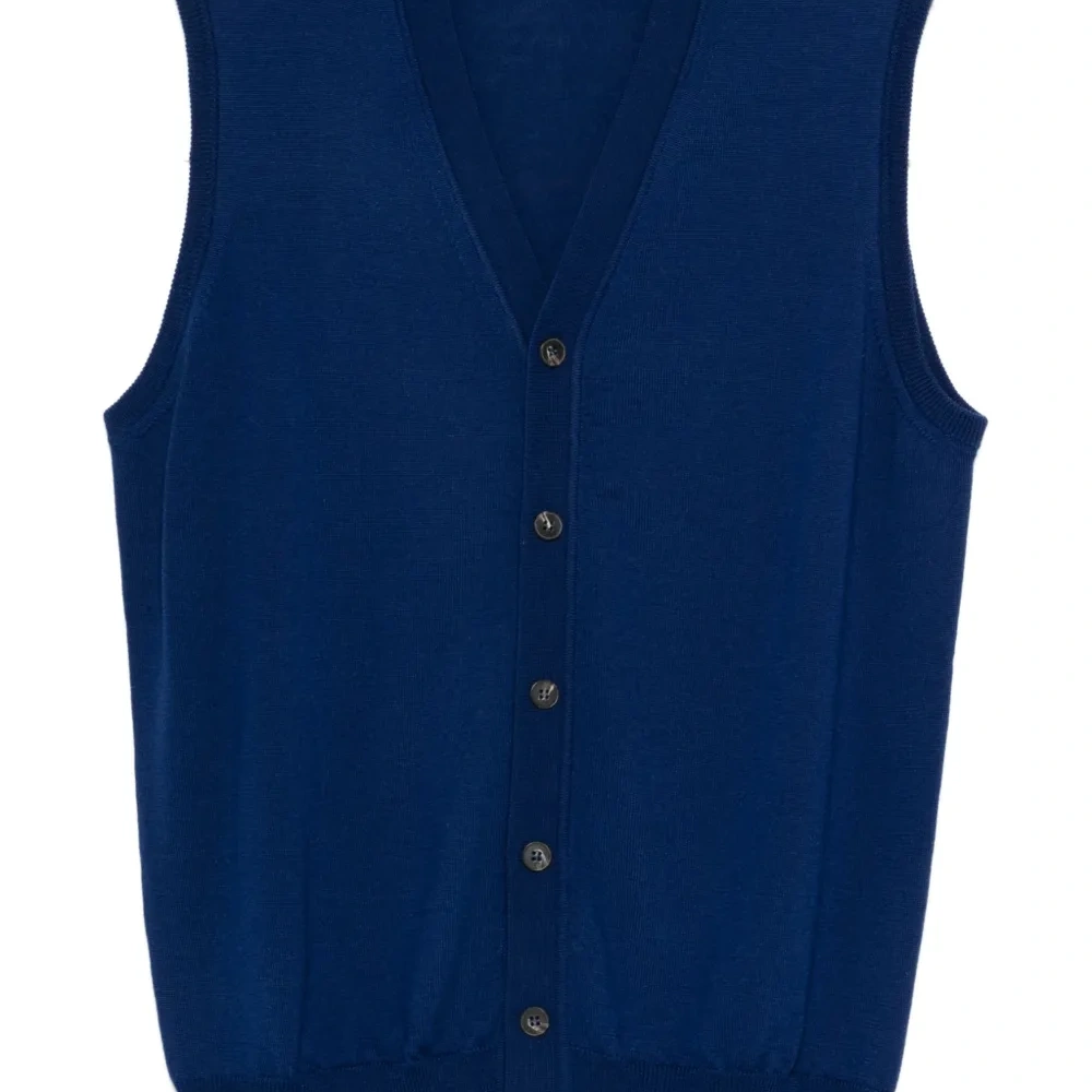 Жилет с V-образным вырезом